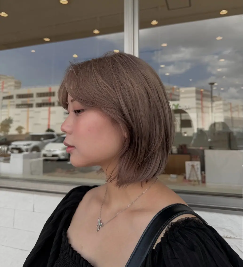 ショート ヘアカラー ヒナ𓍯 ブリーチ/カラーのヘアスタイル