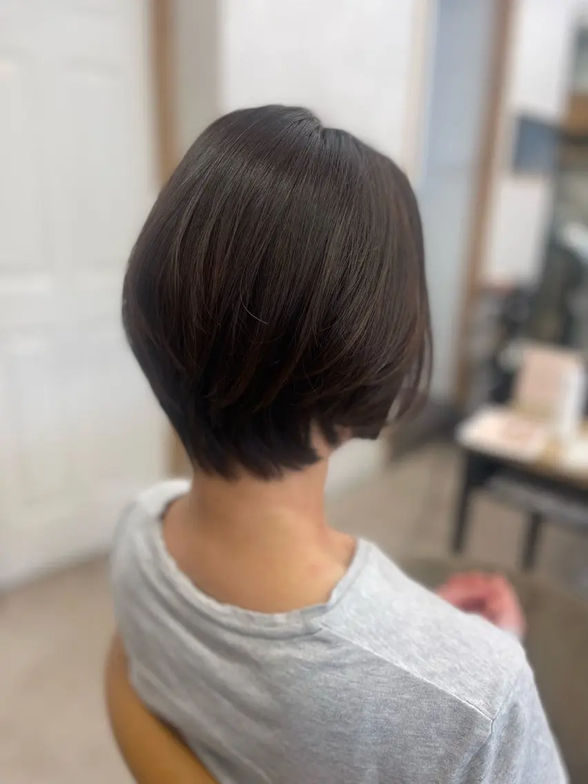 ショート カラー アッシュ くびれヘア ショートヘア 大久保 結加のヘアスタイル