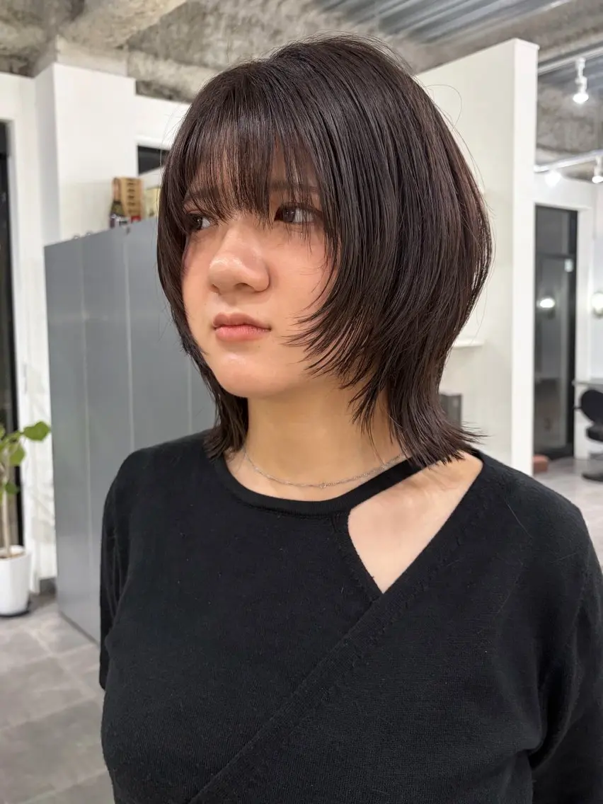 ショート ボブレイヤー ボブ くびれヘア くびれレイヤー レイヤーカット 泉澤 風花のヘアスタイル