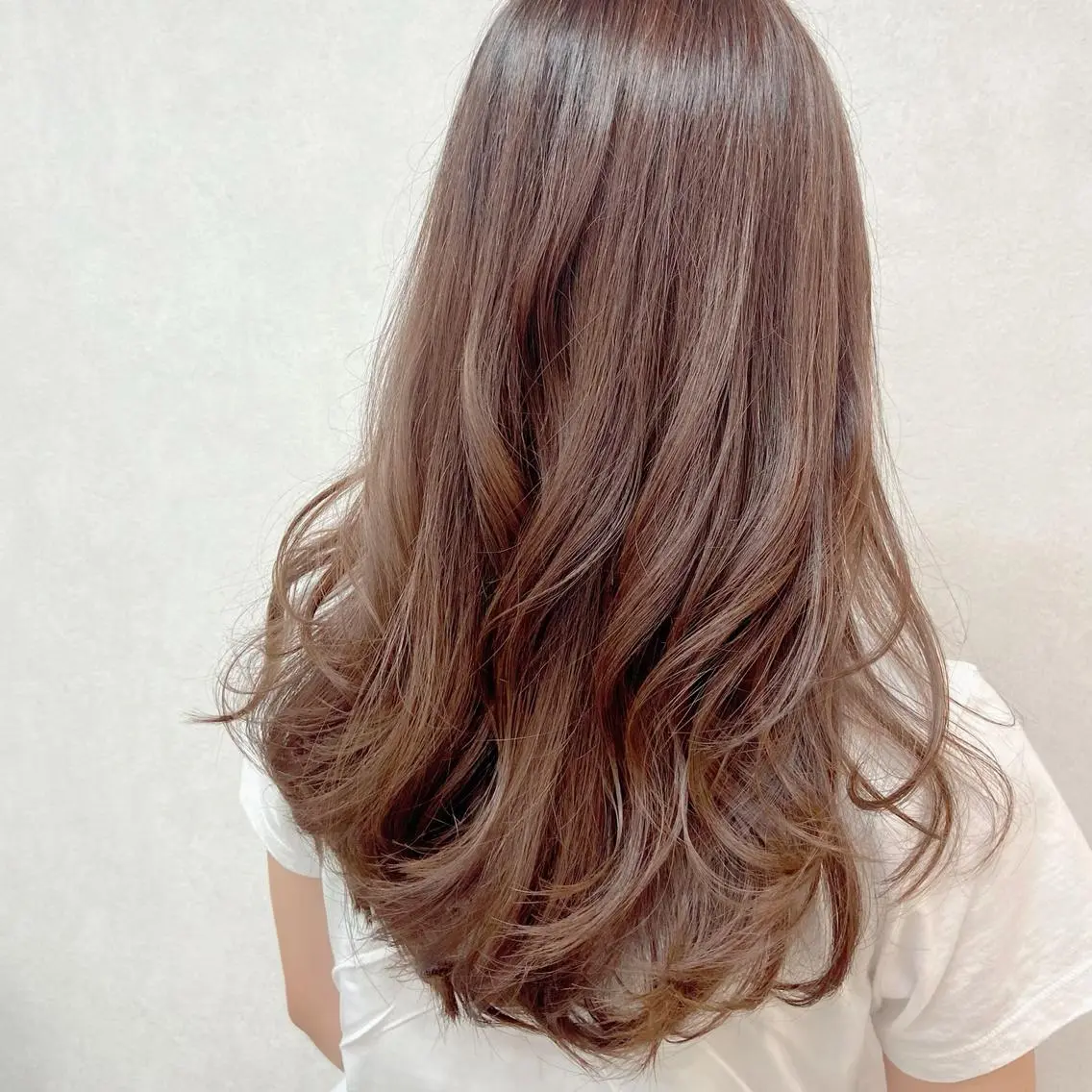 セミロング カラー イルミナカラー トリートメント コテ巻き風パーマ★ はるさんのヘアスタイル