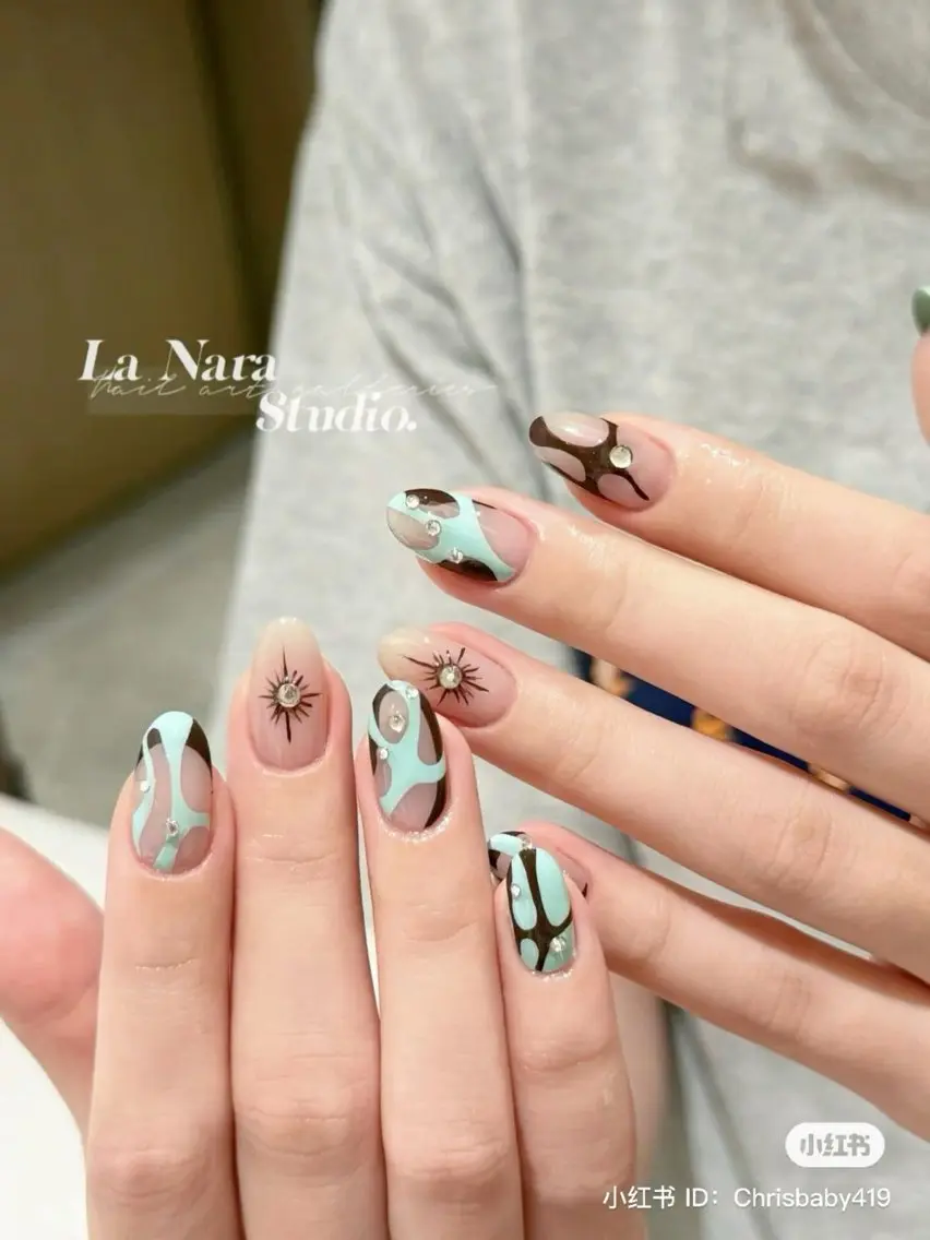 ネイル フレンチネイル グラデーション 韓国ネイル ラメ(グリッター) マグネットネイル ハンドネイル Lumi de nailsのネイルデザイン