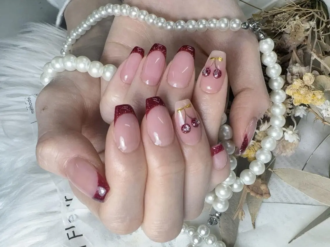 メンズ ネイル アートネイル フレンチネイル ジェルネイル キラキラネイル パラジェル Bloom kabukiのネイルデザイン