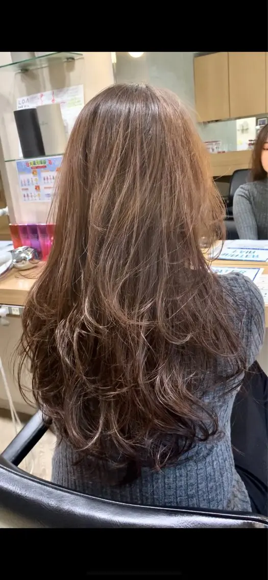 ロング 伊藤 鳳雅のヘアスタイル