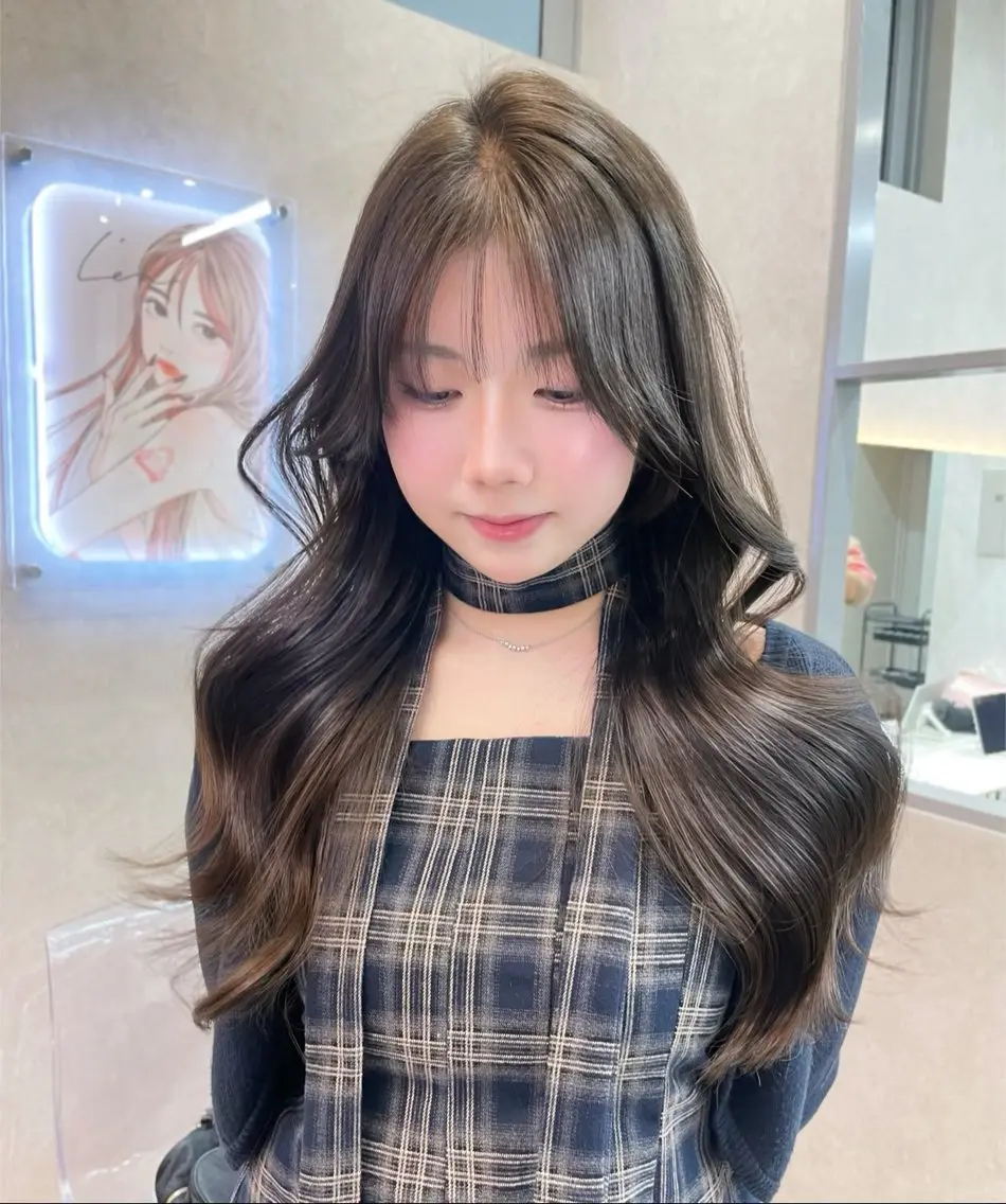 セミロング カット ヘアカラー MOE 福岡韓国ヘア✧︎のヘアスタイル