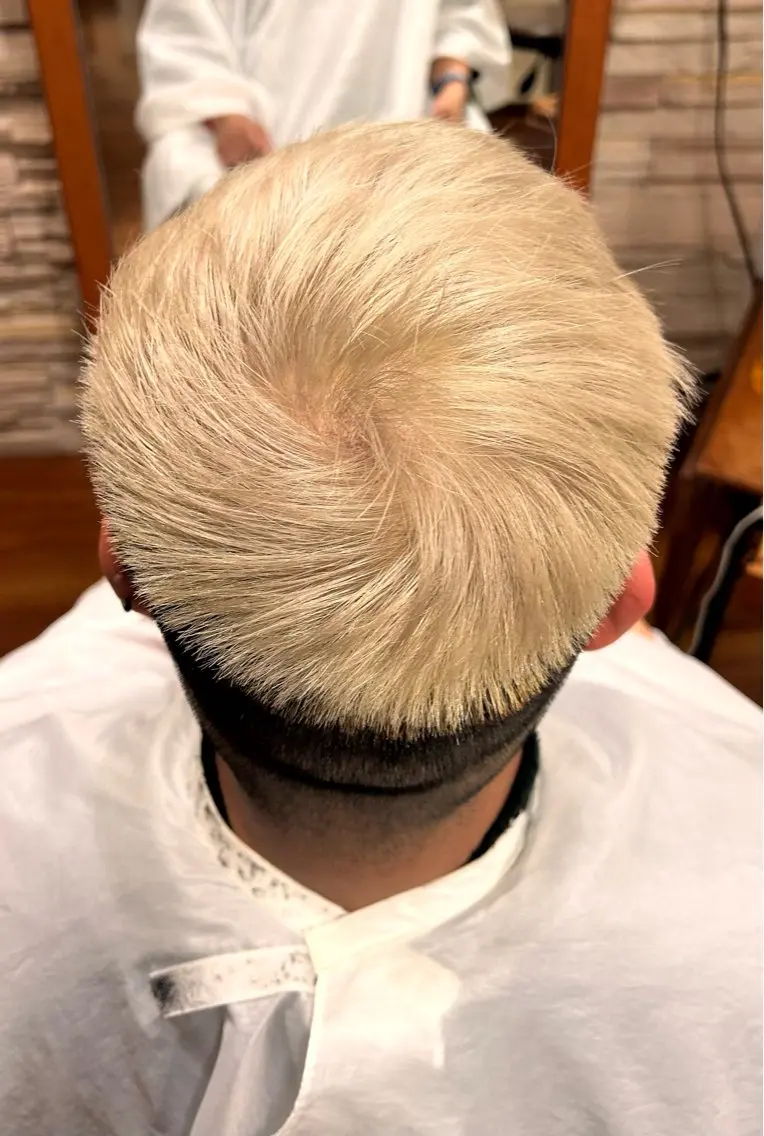 ショート カラー ブリーチ 抜きっぱなしブロンド 切りっぱなしボブ/ カット/ゆうすけのヘアスタイル