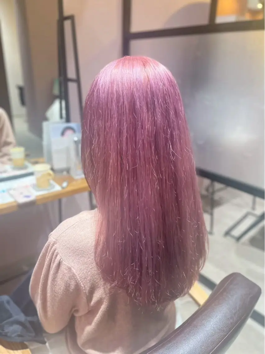 ロング ヘアカラー ブリーチ・カットモデ ル募集中🫧高口小春のヘアスタイル