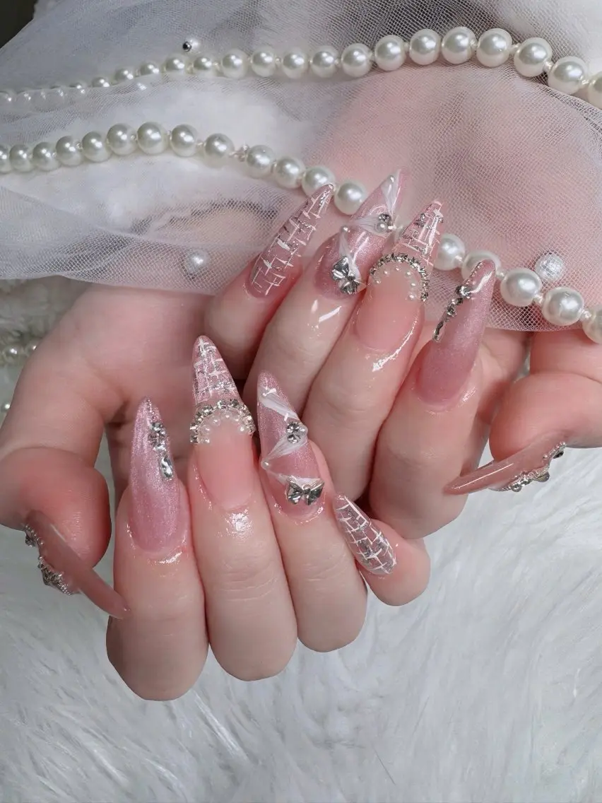 ネイル オーロラネイル フレンチネイル ジェルネイル ハロウィン 韓国ネイル ハンドネイル H.baby Nail Salonのネイルデザイン