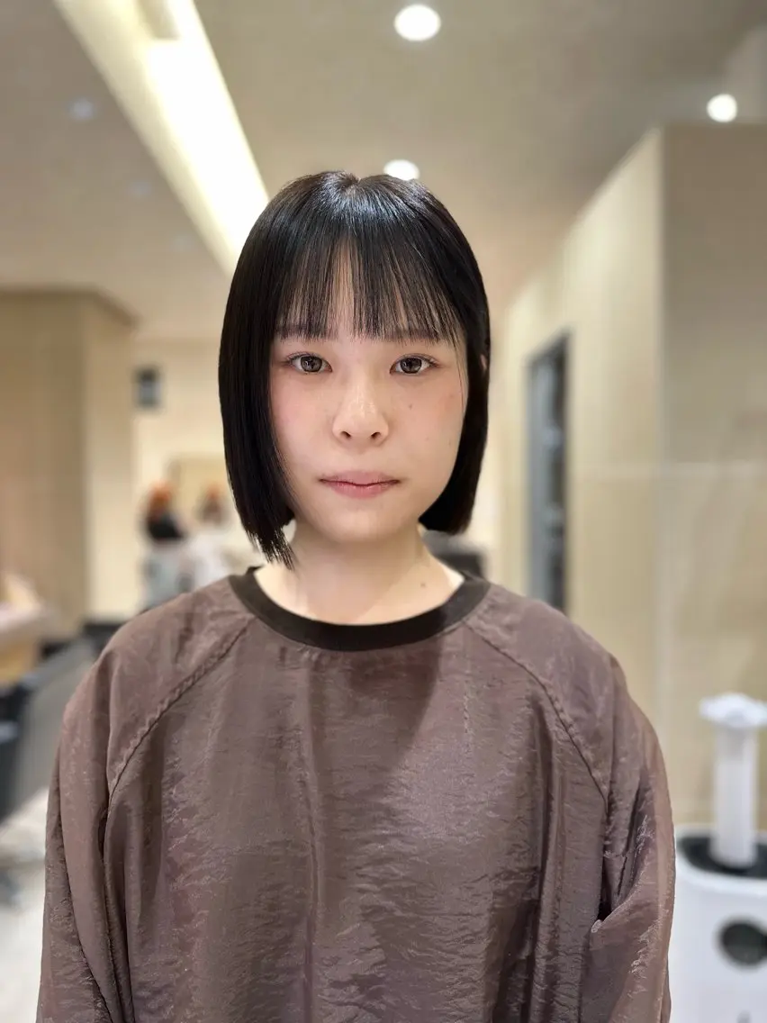ショート ボブ 小顔カット カット 縮毛矯正 かいき/レイヤー /ボブ/髪質改善のヘアスタイル