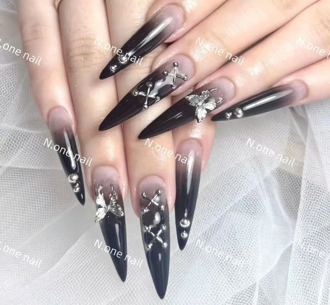 ネイル N.one 🎀saki💅のネイルデザイン