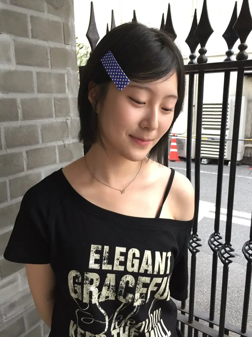 カラー 透明感カラー グレージュ ヘアカラー 川上 愛依のヘアスタイル