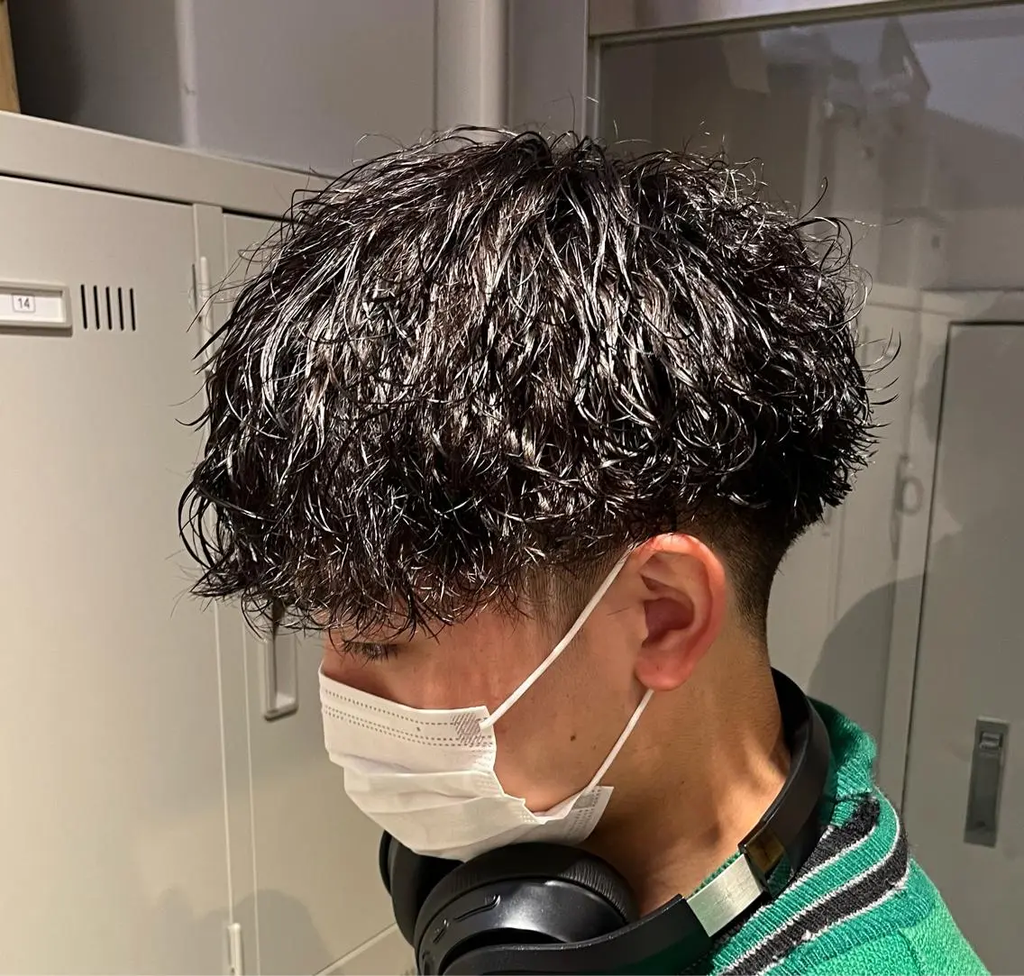 ミディアム パーマ メンズ 横浜駅メンズパーマ師 🌀岩﨑弘成🌀のヘアスタイル
