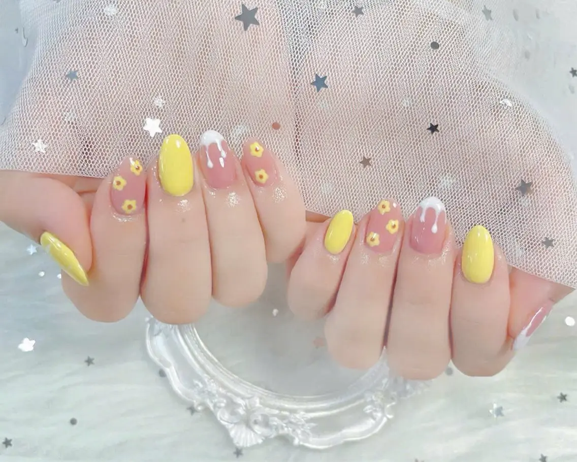 ネイル チークネイル ドット 長さ出し フットネイル フレンチネイル ハンドネイル Hana Nail Salonのネイルデザイン