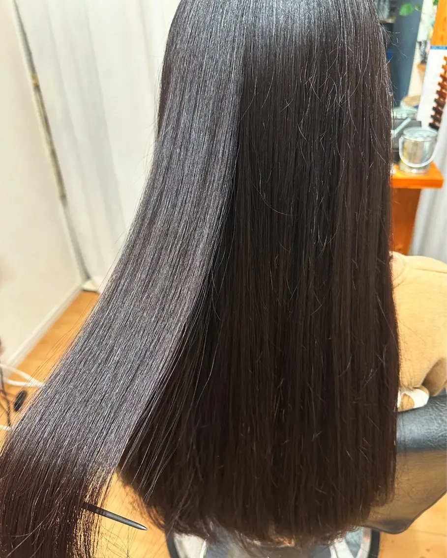 《期間限定価格‼️》うる艶髪💇‍♀️トリートメント配合縮毛矯正✨️➕カットの写真