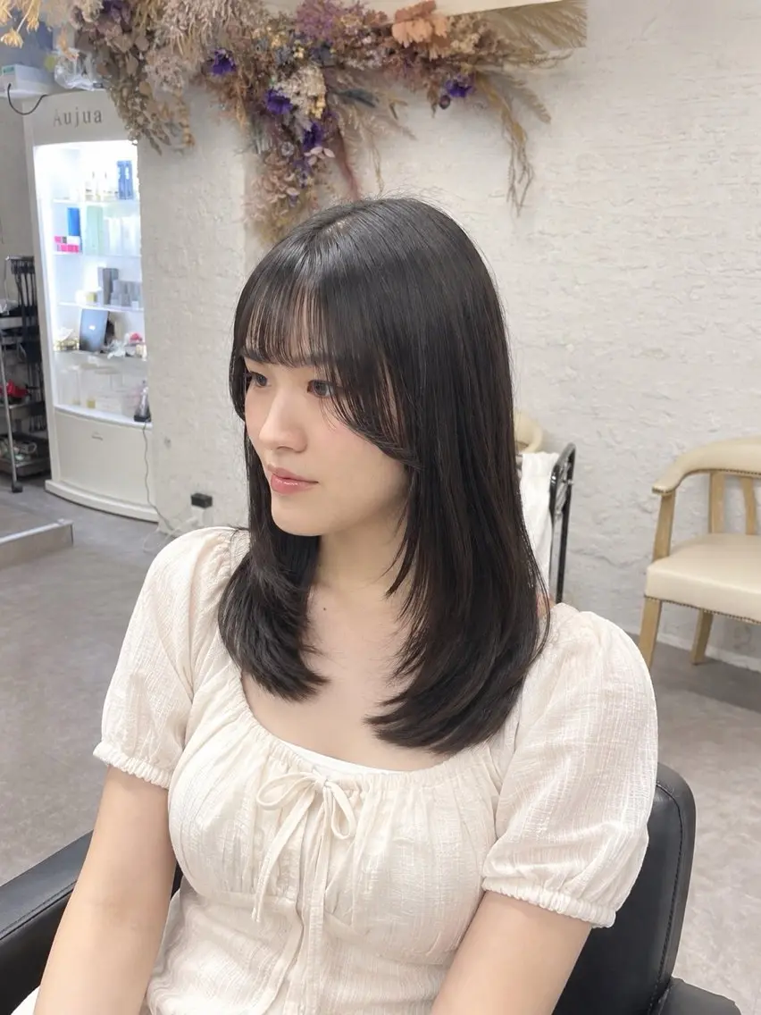 セミロング いちかわ ことねのヘアスタイル