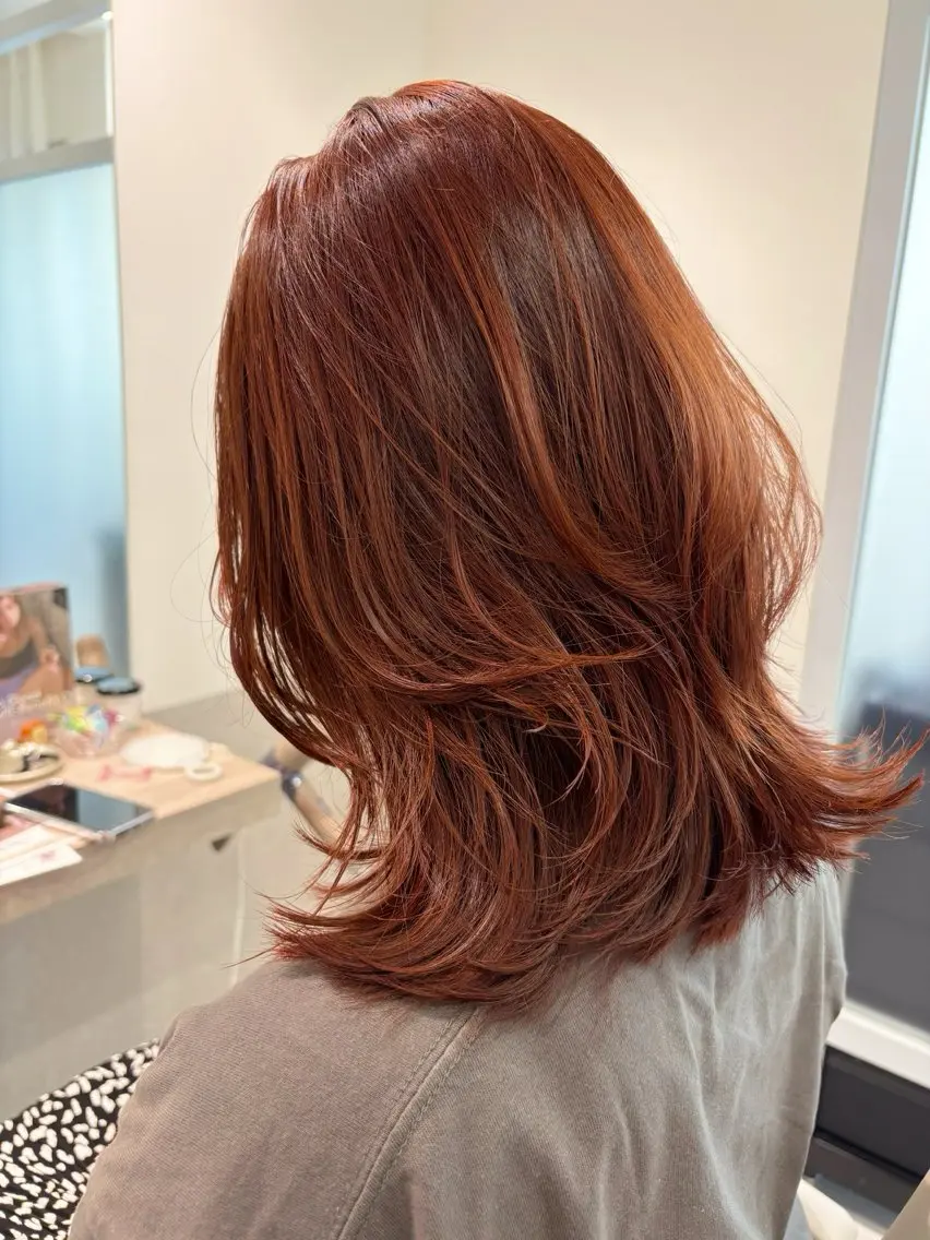 ミディアム カット ヘアカラー トリートメント ふわっとレイヤー 🪽スガヤハルミのヘアスタイル
