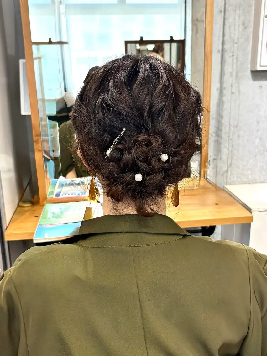 ミディアム ヘアアレンジ ヘアセット 🎗️かとう しほ🎗️のヘアスタイル