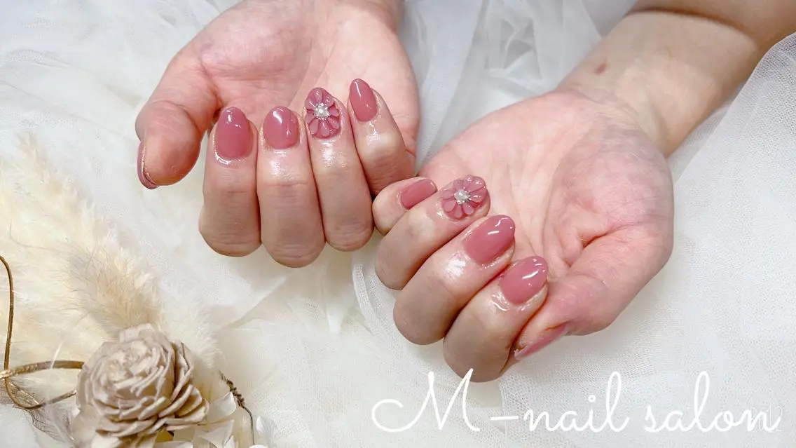 ネイル シンプルネイル M_ nail salonのネイルデザイン
