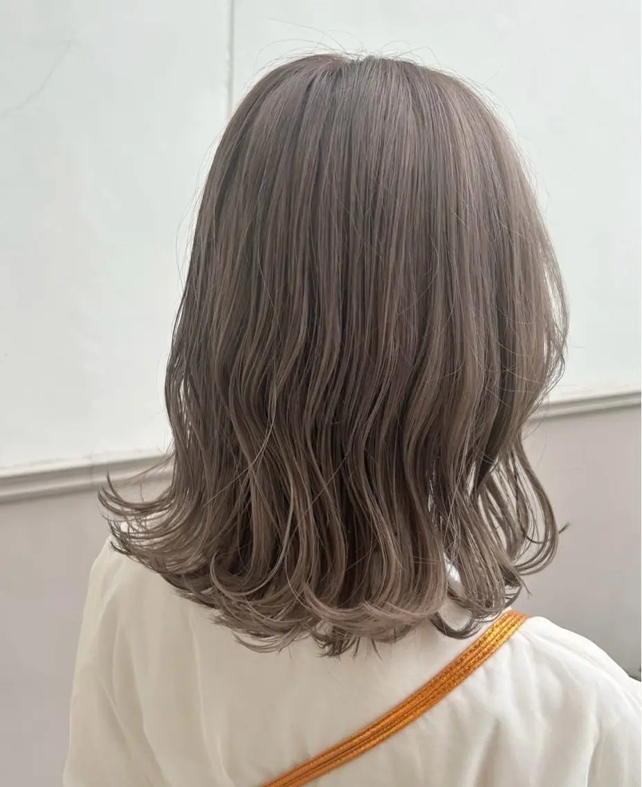 ミディアム リズ 都島のヘアスタイル