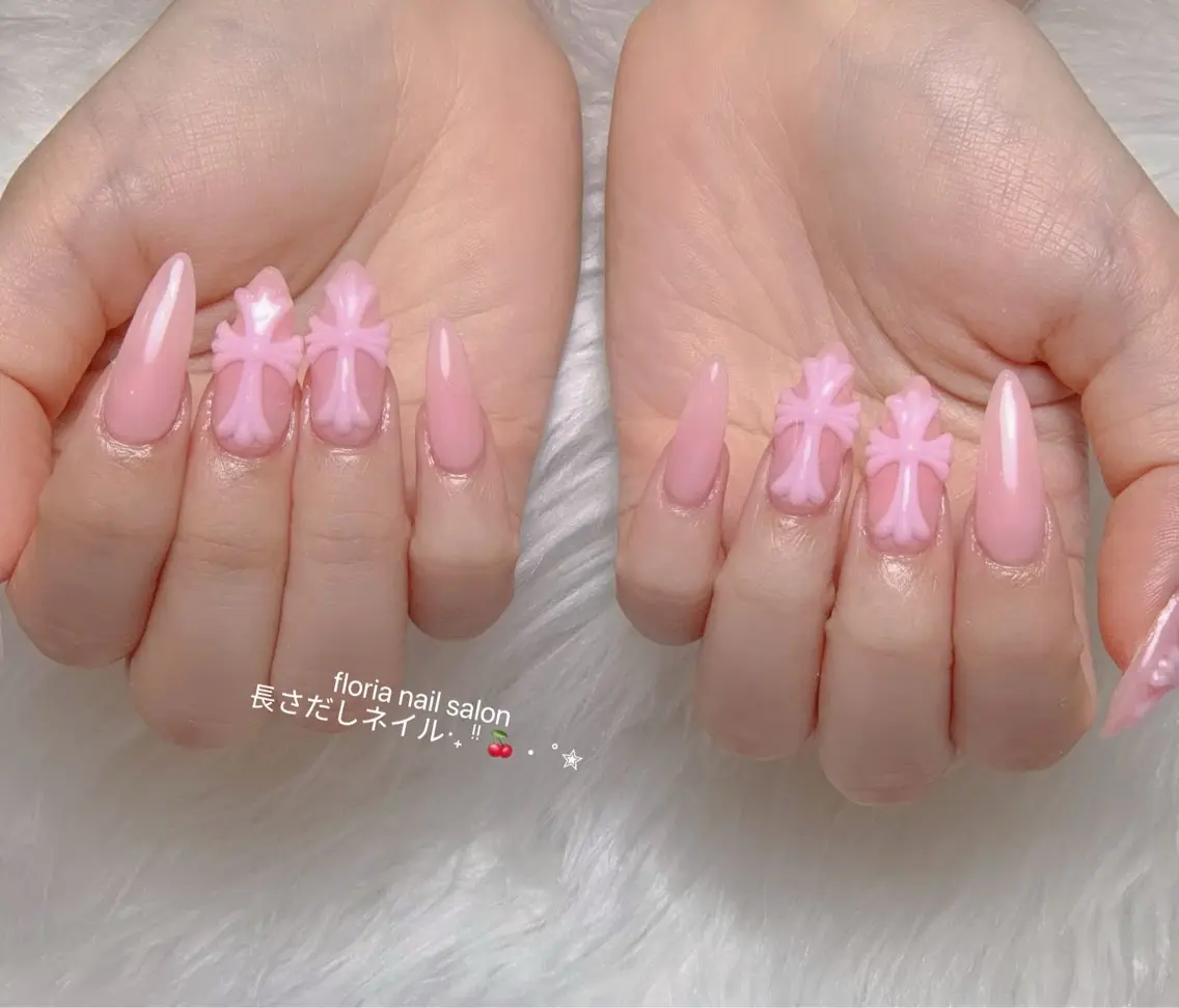 ネイル アートネイル チークネイル 桜ネイル フラッシュネイル フレンチネイル ハンドネイル Floria ユイのネイルデザイン