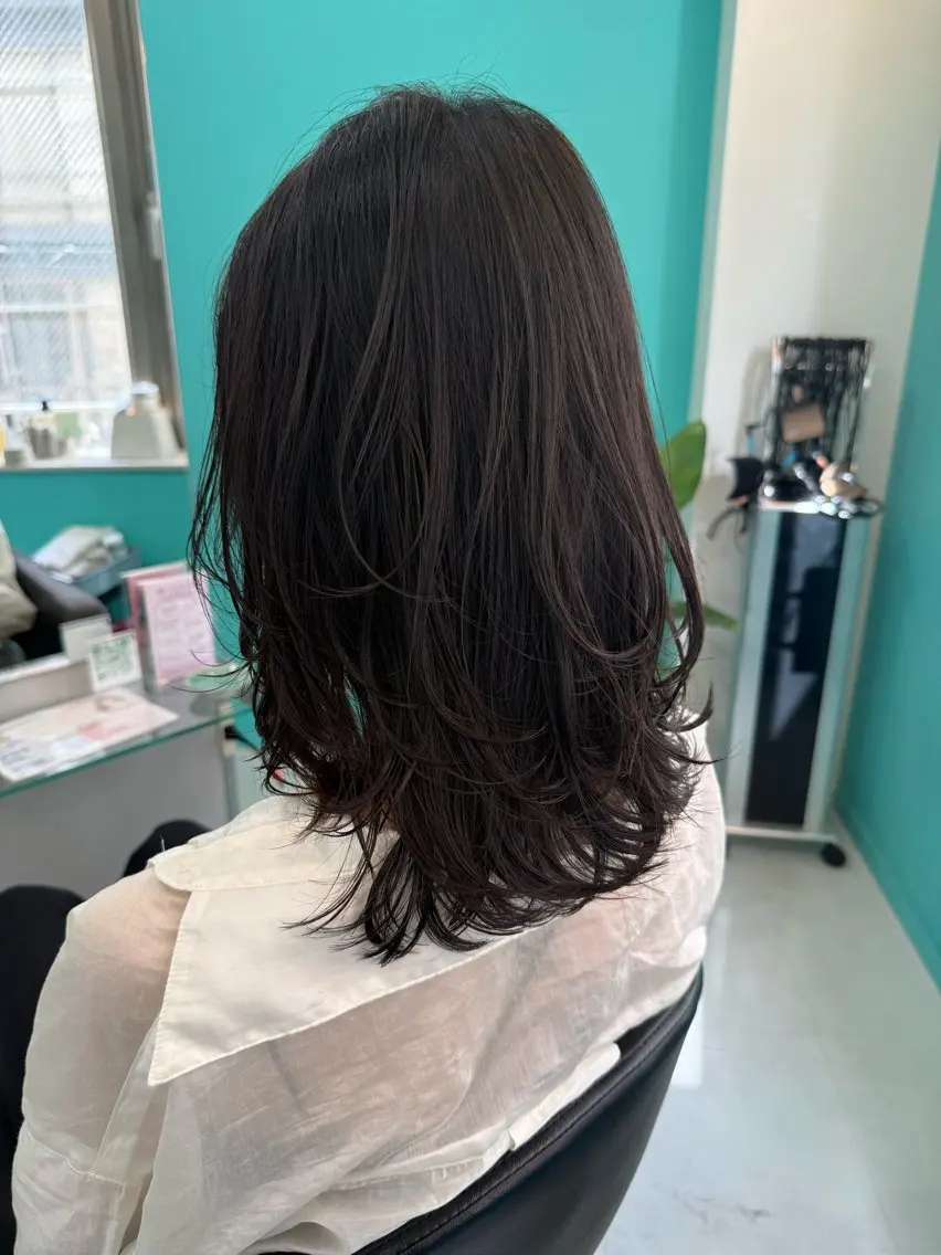 ミディアム レイヤーカット カット Misaki/ レイヤー/ウルフのヘアスタイル