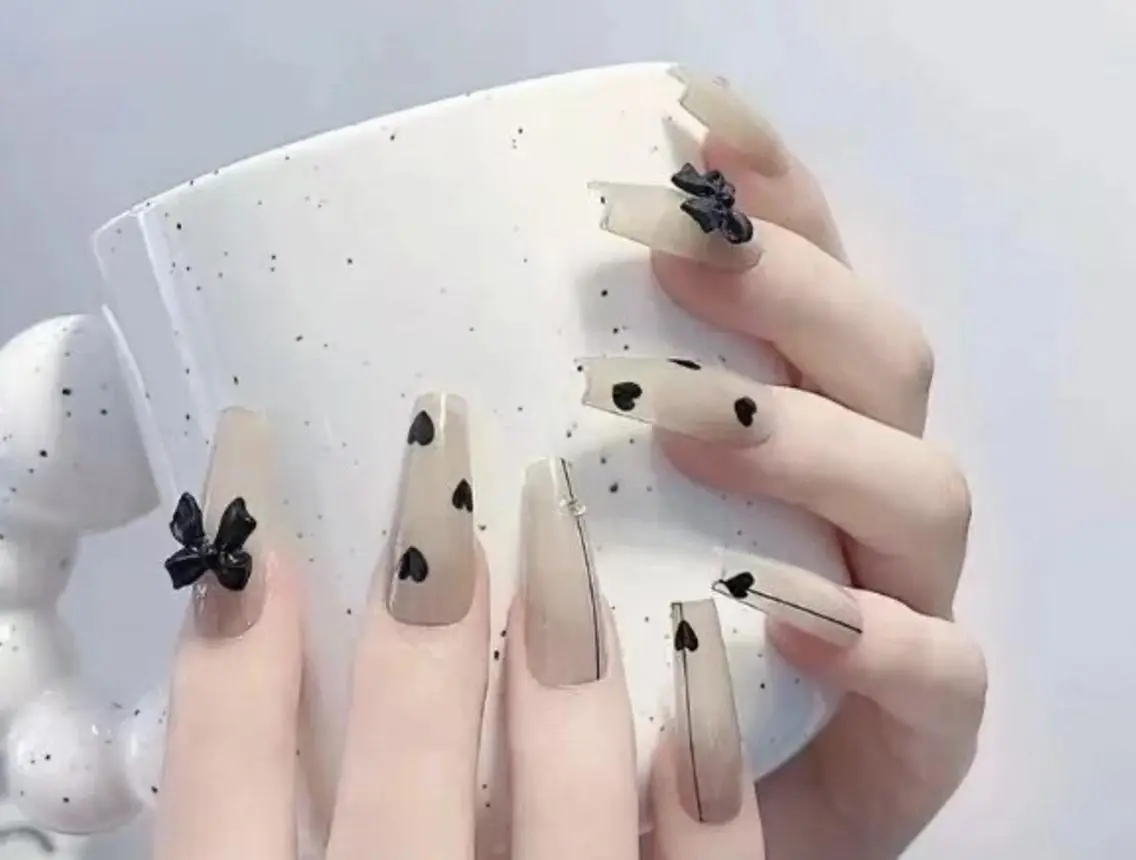 【初回ジェルOFF無料】ハンド・自爪💅人気No.2★90分画像持ち込み¥7990❤️¥800以内パーツ2個まで🉑の写真