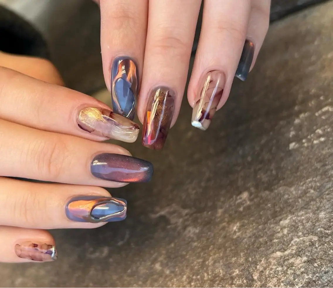 ネイル Salondevi2 isanaのネイルデザイン
