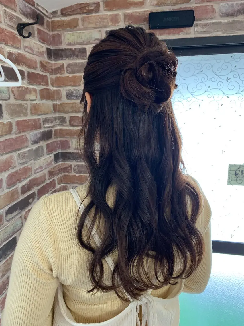 ヘアアレンジ ハーフアップ お団子ヘア a moのマツエク・マツパデザイン