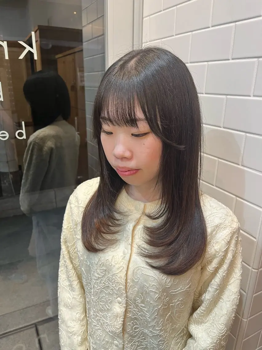 セミロング 相田 佳乃のヘアスタイル