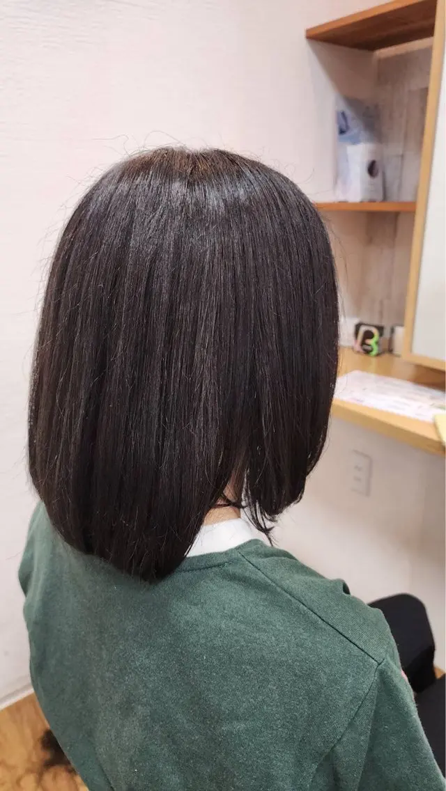 カラー ヘアカラー MOLLA モモカのヘアスタイル