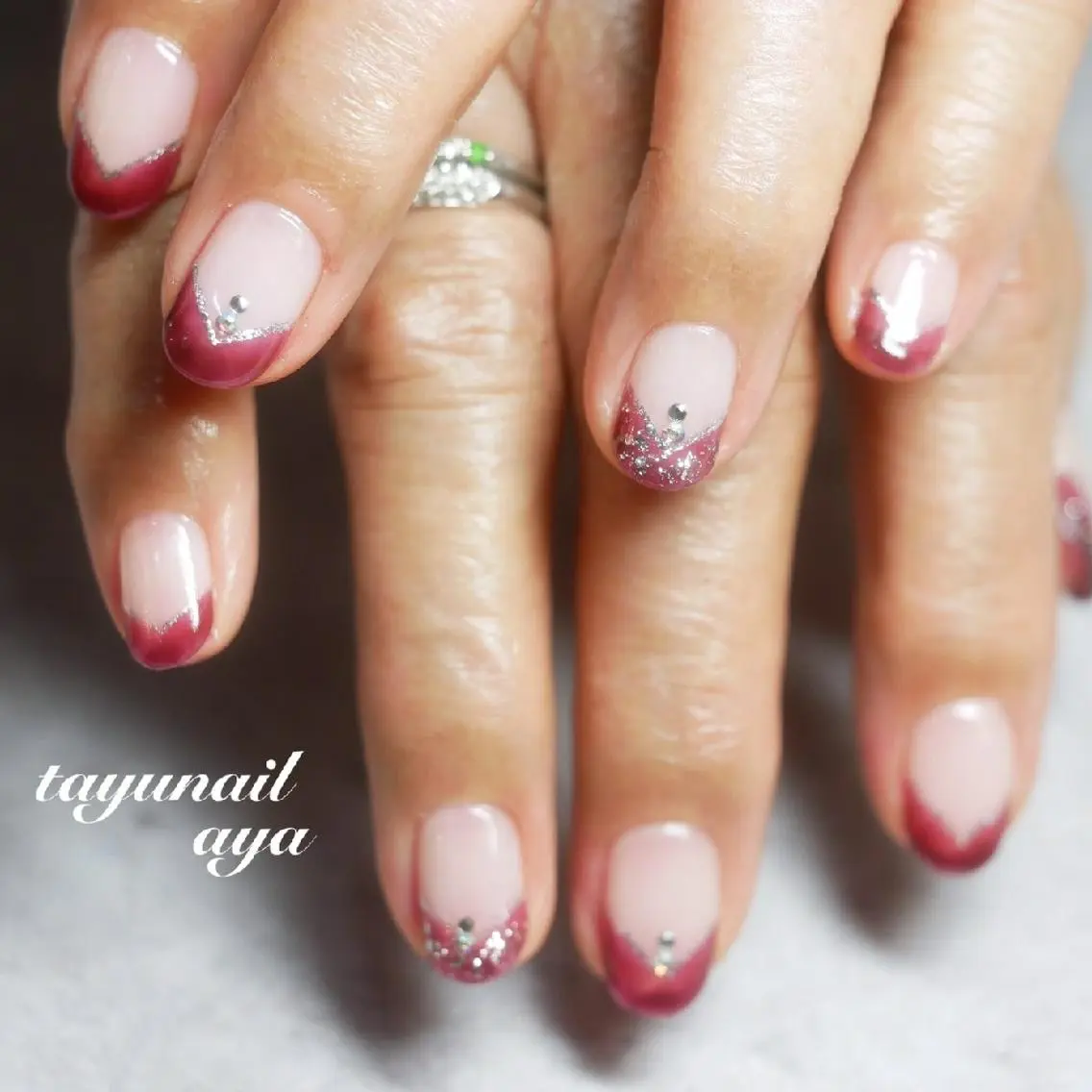 ネイル ブルー フレンチネイル ジェルネイル パラジェル 冬ネイル ネイルサロン 【たゆnail】のネイルデザイン
