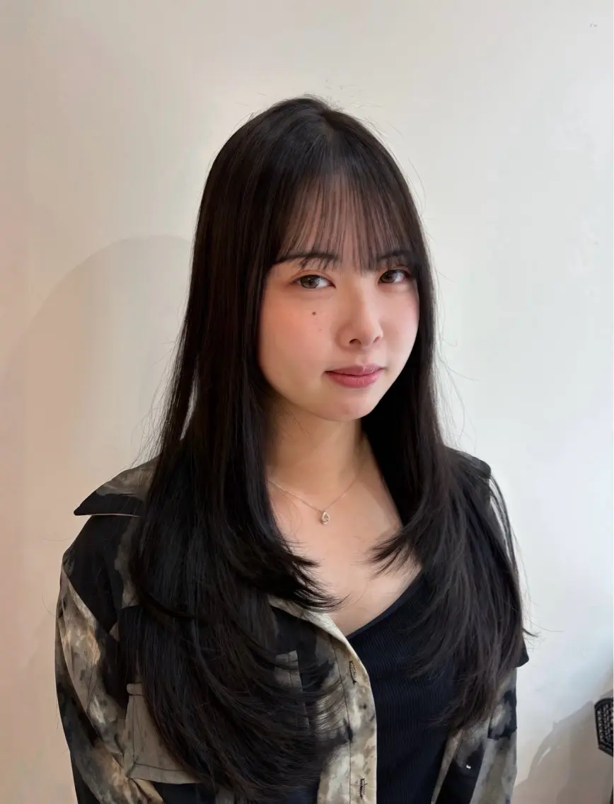 ロング パープルカラー カット ヘアカラー トリートメント ヘッドスパ ヘアセット 🫧レイヤー髪質改善 ×艶カラー🫧清野のヘアスタイル