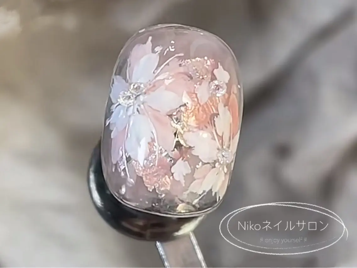 ネイル ジェルネイル ハート 韓国ネイル ニュアンスネイル パラジェル ハンドネイル More Glam 高田馬場店のネイルデザイン
