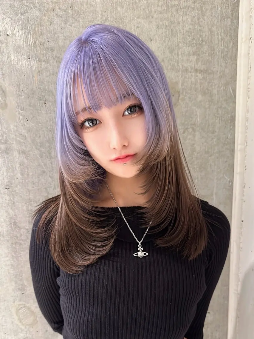 セミロング カット ヘアカラー 名古屋ムラ修正 ハイトーンのヘアスタイル