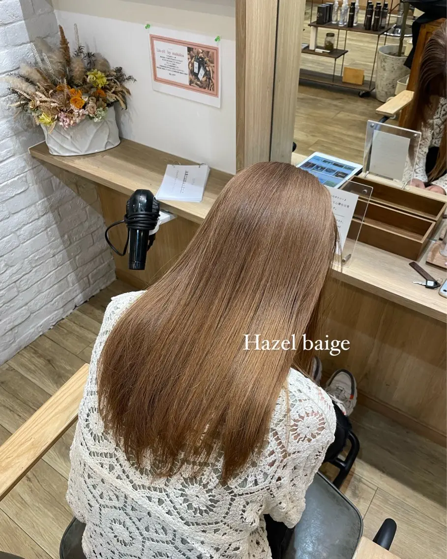 ロング カラー ベージュカラー ブリーチ ヘーゼル 西村 望のヘアスタイル