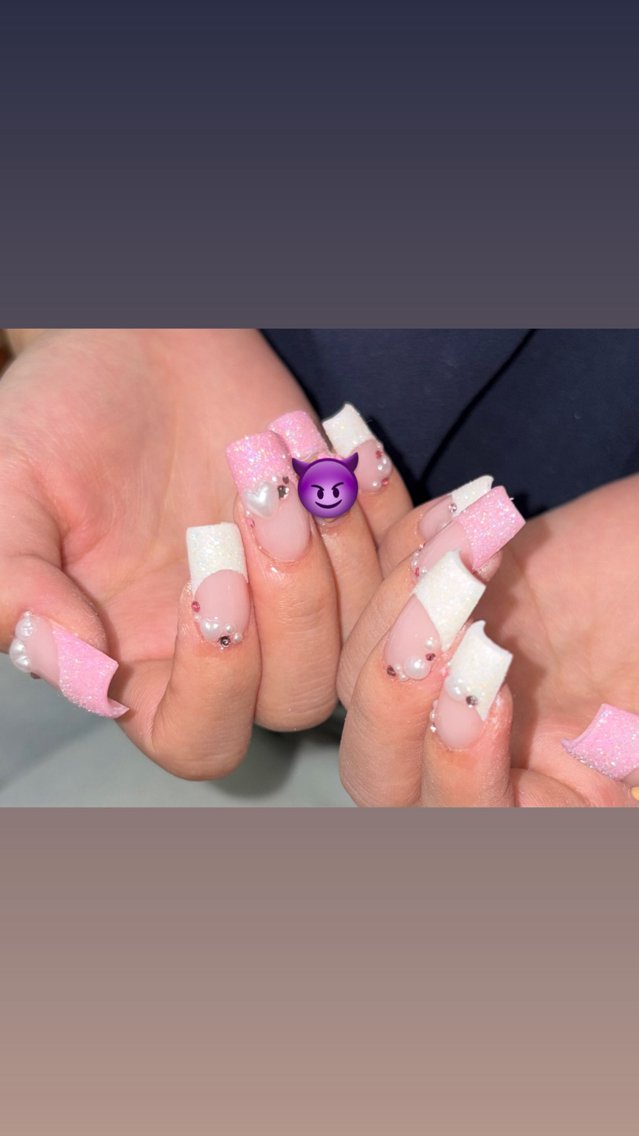 ネイル 持ち込み ハンドネイル 🌺SAYAKA🌺 長さだし専門のネイルデザイン