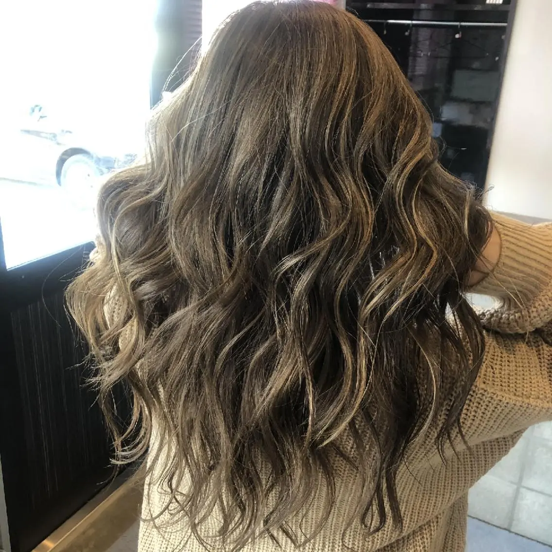 セミロング カラー ハイライトカラー ハイライト looker ルーカーのヘアスタイル