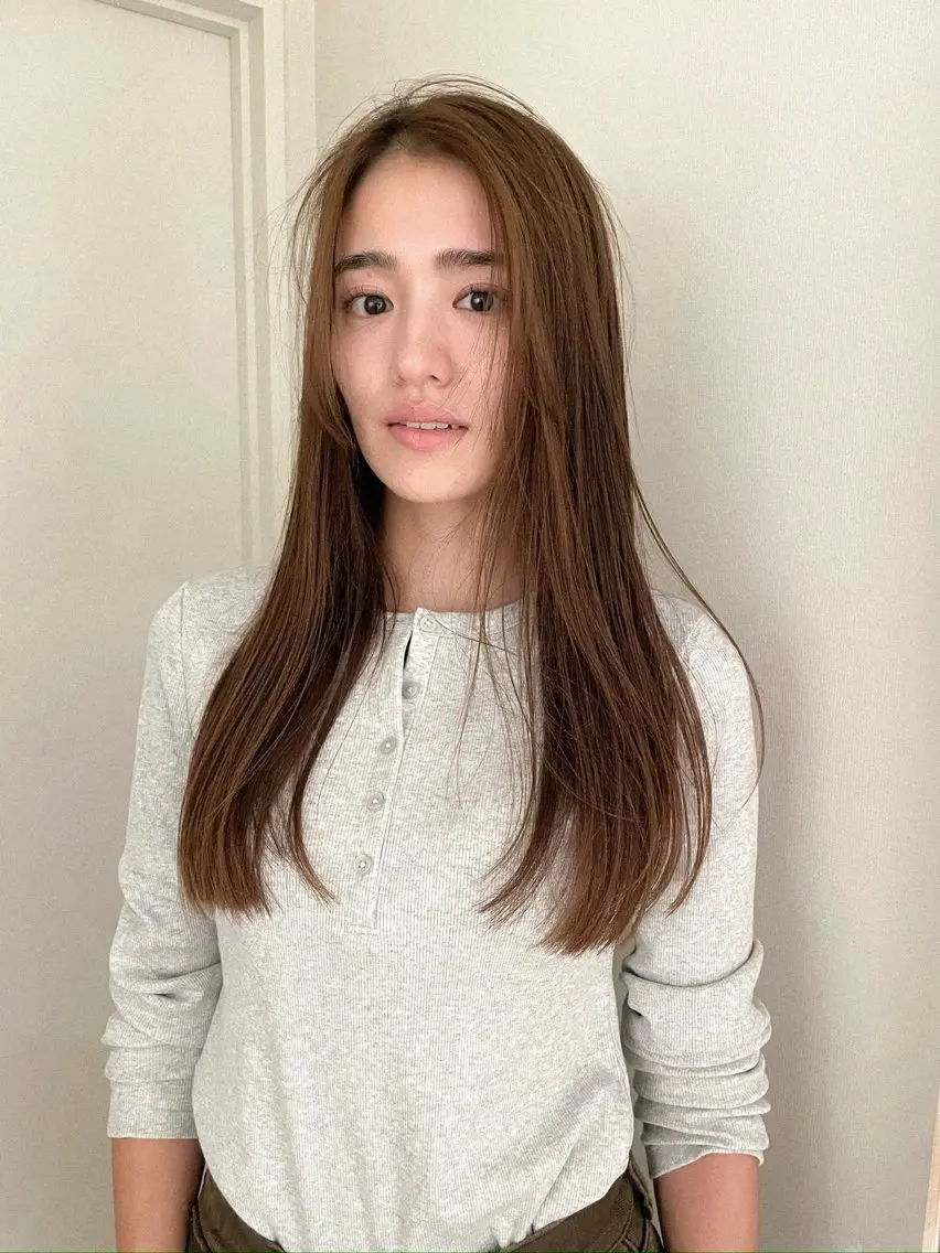 ロング レイヤーカット カット haku 芽実のヘアスタイル
