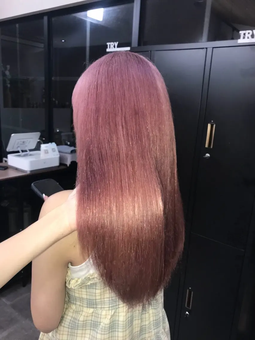 ロング ヘアカラー manaka 🪽のヘアスタイル