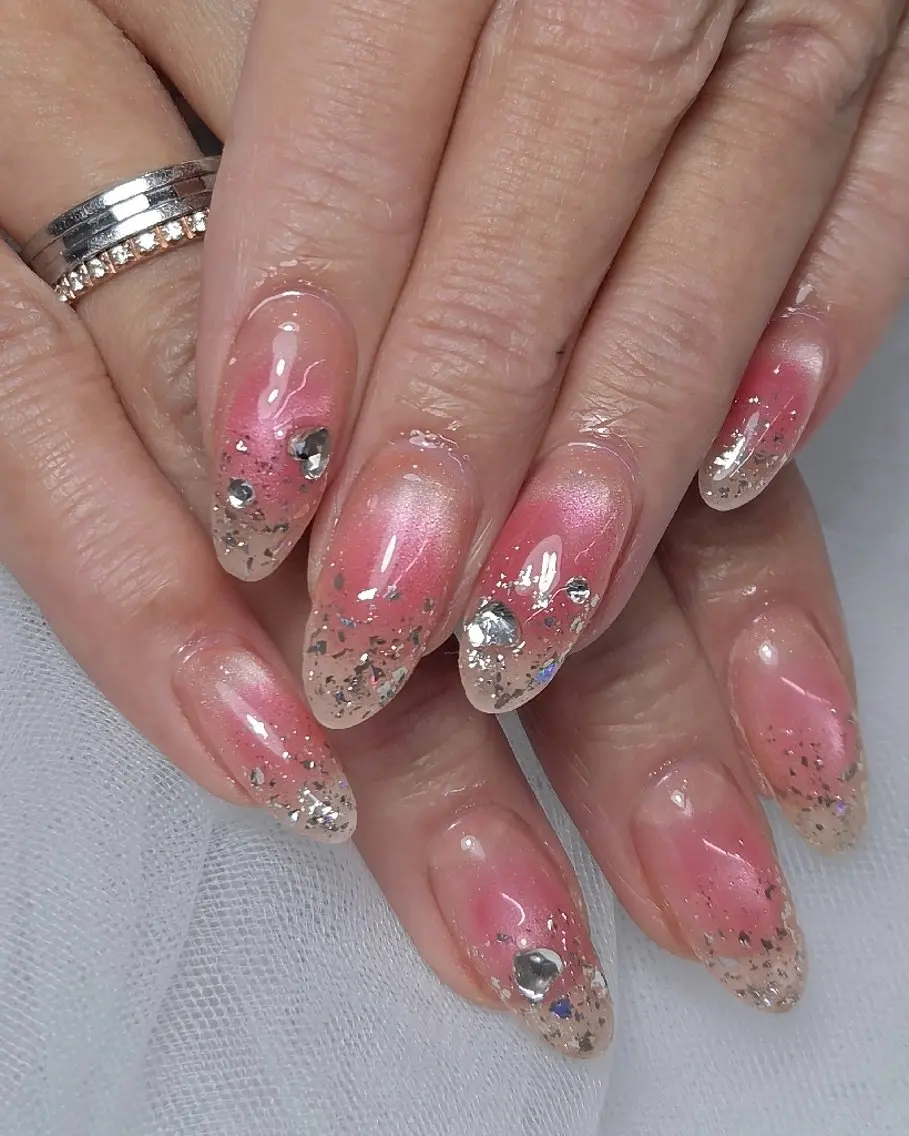 ネイル ハンドネイル GLOW×NAIL MAKOTOのネイルデザイン