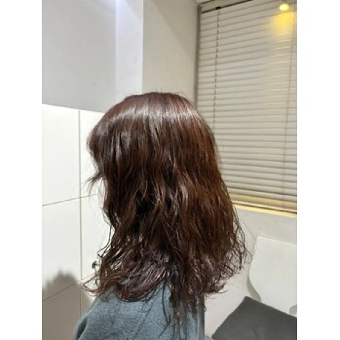 ミディアム ミディアムパーマ MINXSIGN Yunaのヘアスタイル