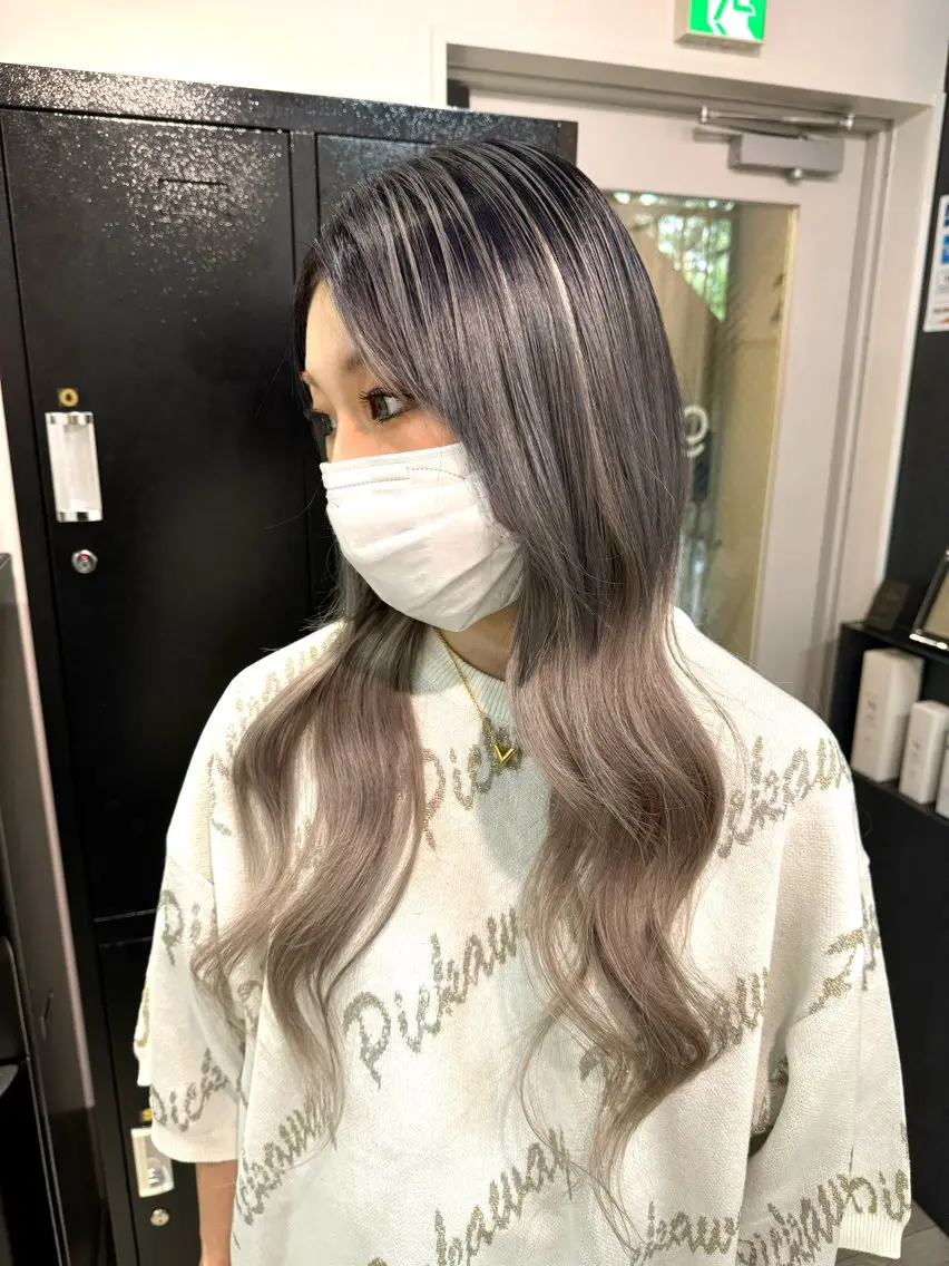 ロング カラー ハイトーン&髪質改善 &韓国エクステ🤎のヘアスタイル