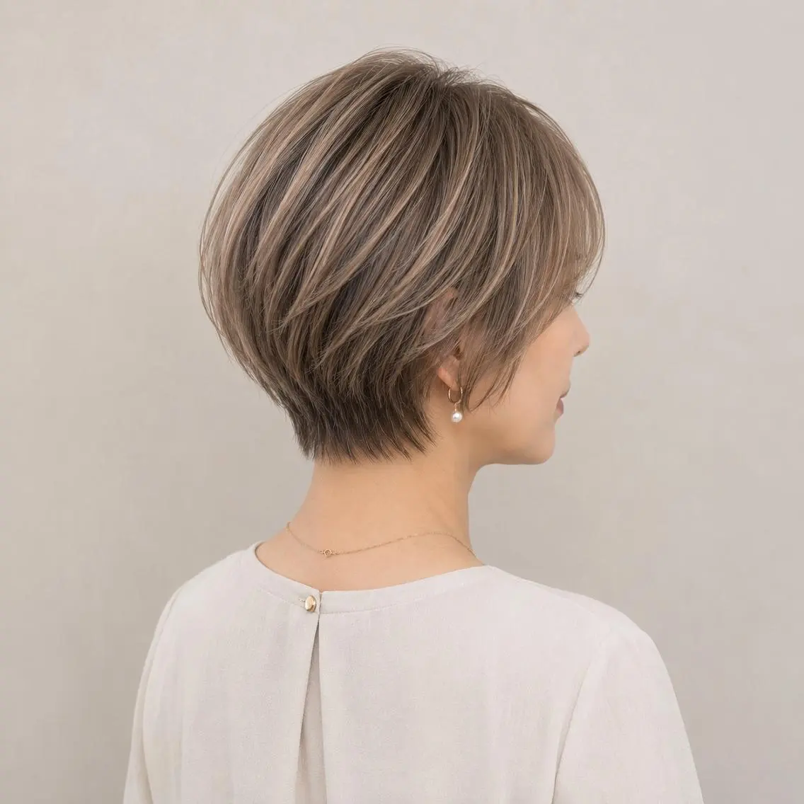 カラー ブリーチ ダブルカラー ボブ 髪質改善 ハイライト/ショート レイヤー✨yaeのヘアスタイル