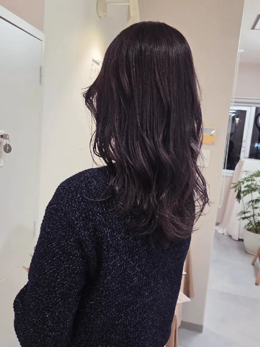 セミロング カラー ブリーチ 透明感カラー ラベンダーカラー Era Hatsuneのヘアスタイル