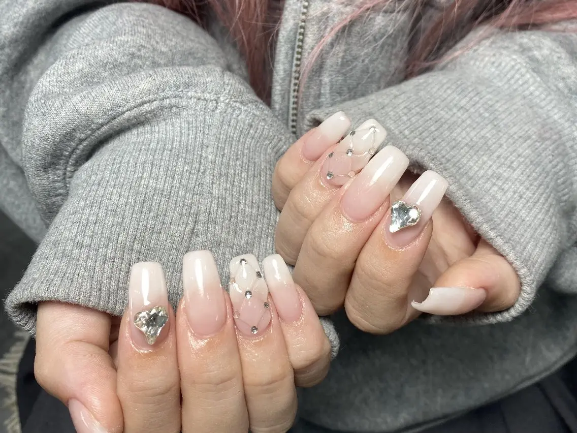 ネイル チークネイル フットネイル フレンチネイル ジェルネイル マグネットネイル UM Nail Salonのネイルデザイン