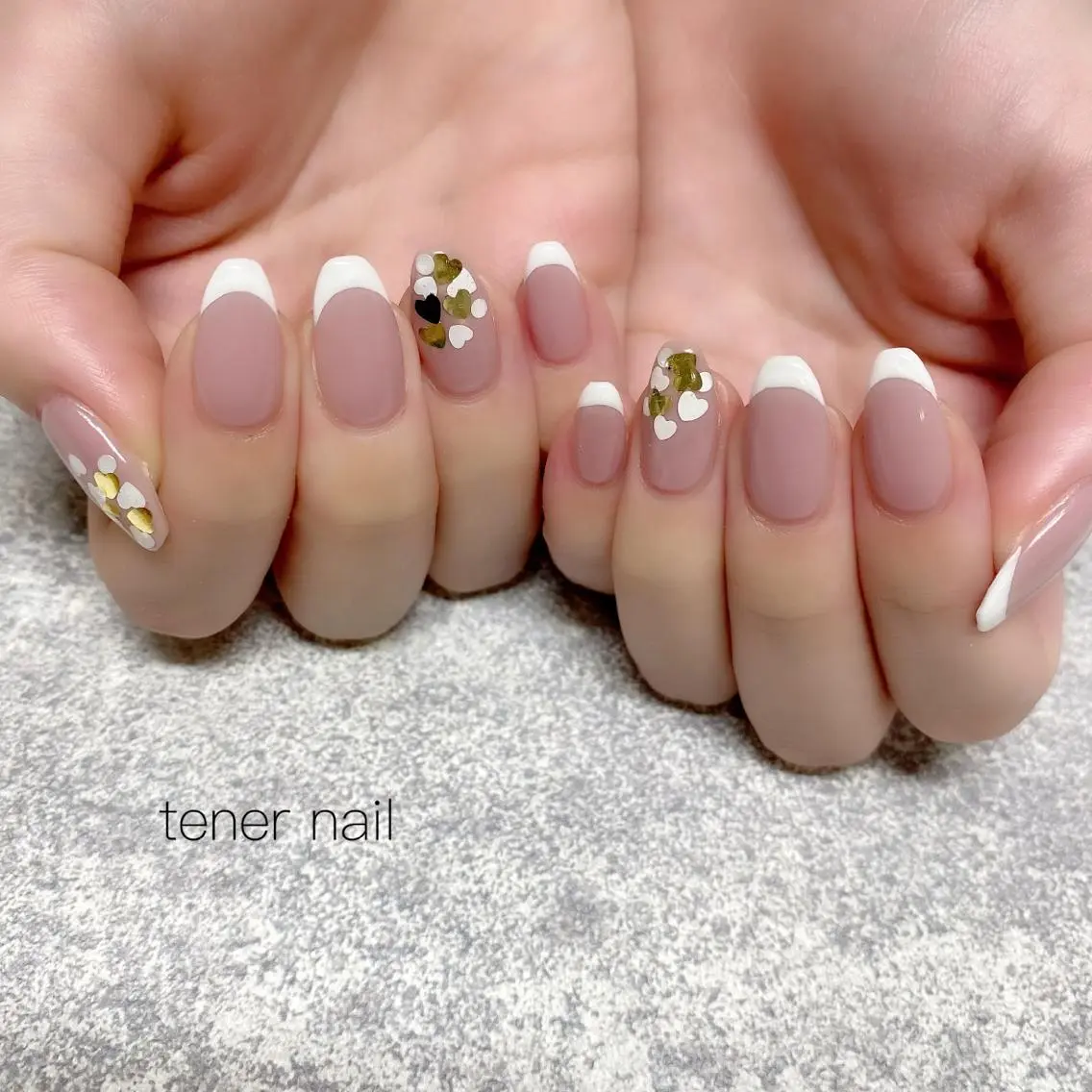 ネイル フレンチネイル ハート ホログラムネイル テネルネイル tener nailのネイルデザイン