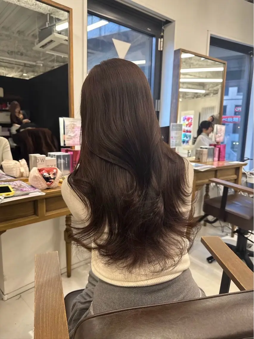 カラー koharu / 艶カラー🤎のヘアスタイル