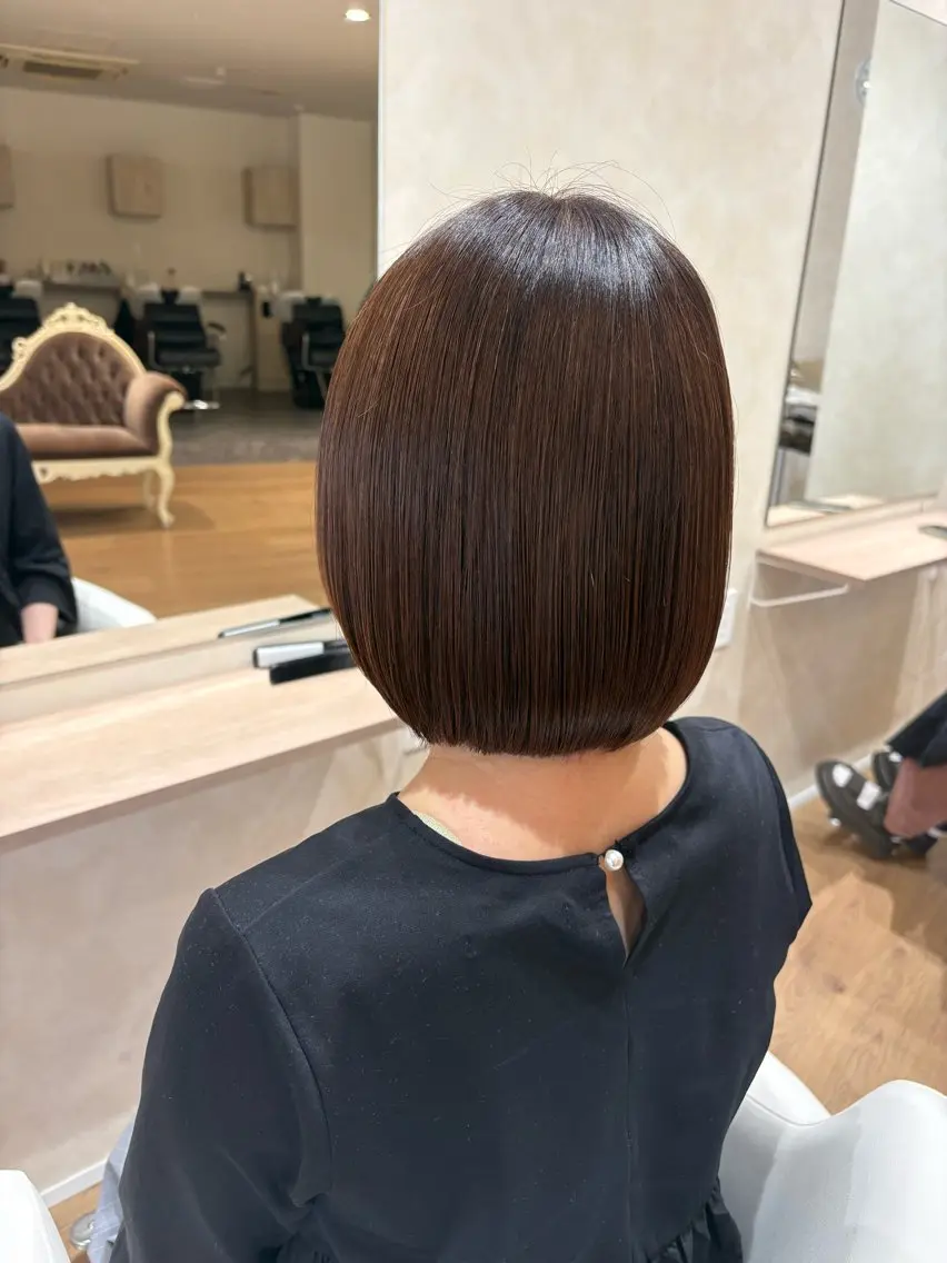 ミディアム ボブ 湊 陽菜のヘアスタイル