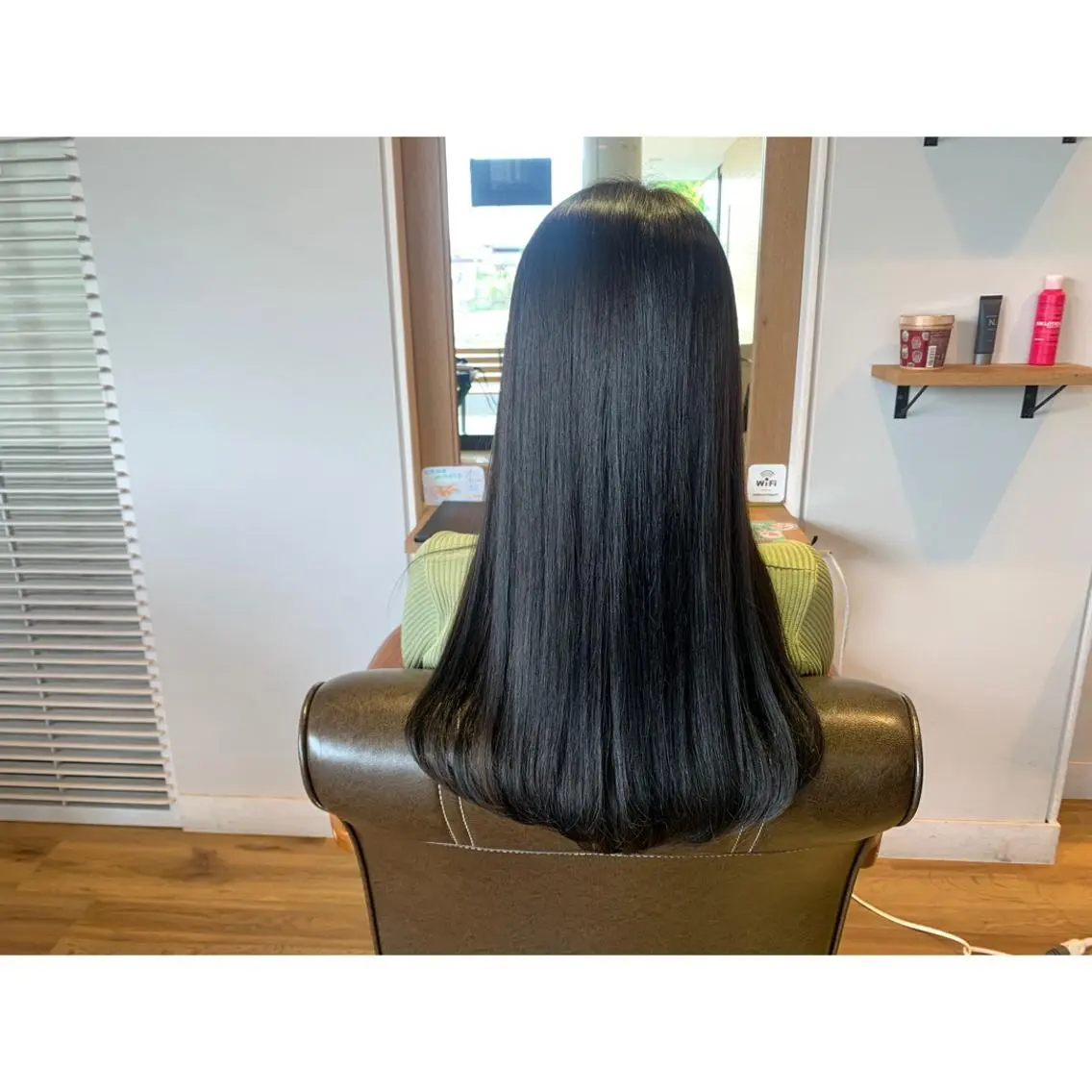 ロング カラー アッシュ アッシュグレー ヘアカラー トリートメント ツキダテ ユイのヘアスタイル