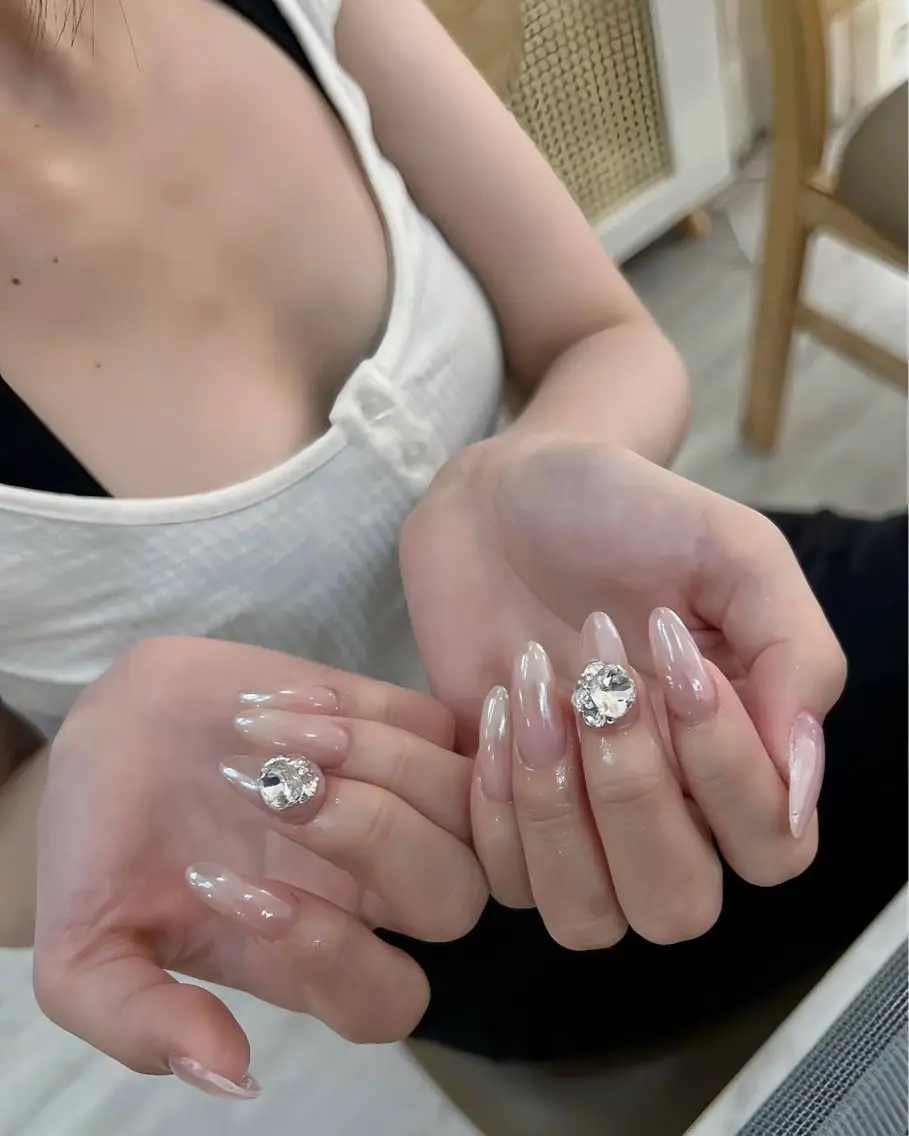 ネイル アートネイル オーロラネイル ブルー チークネイル フットネイル ハンドネイル NAILS168 新大久保店のネイルデザイン