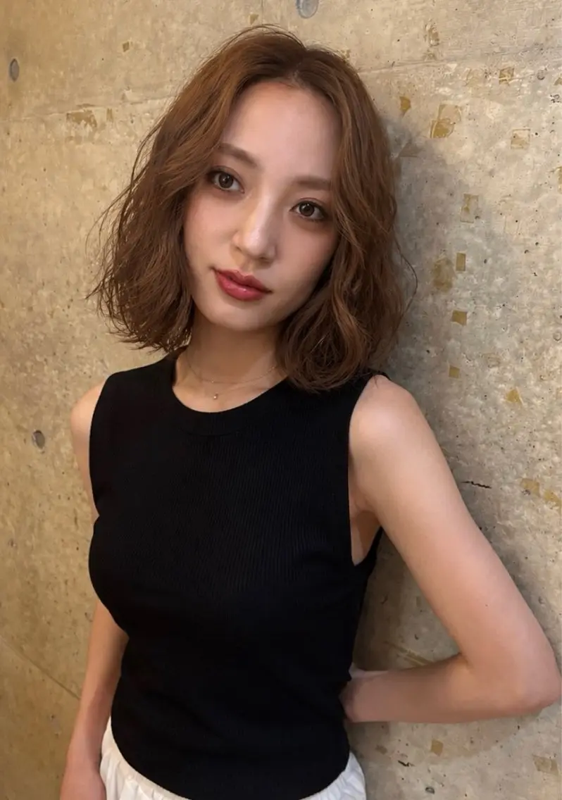 ミディアム カット ヘアカラー トリートメント 高橋 朝露のヘアスタイル
